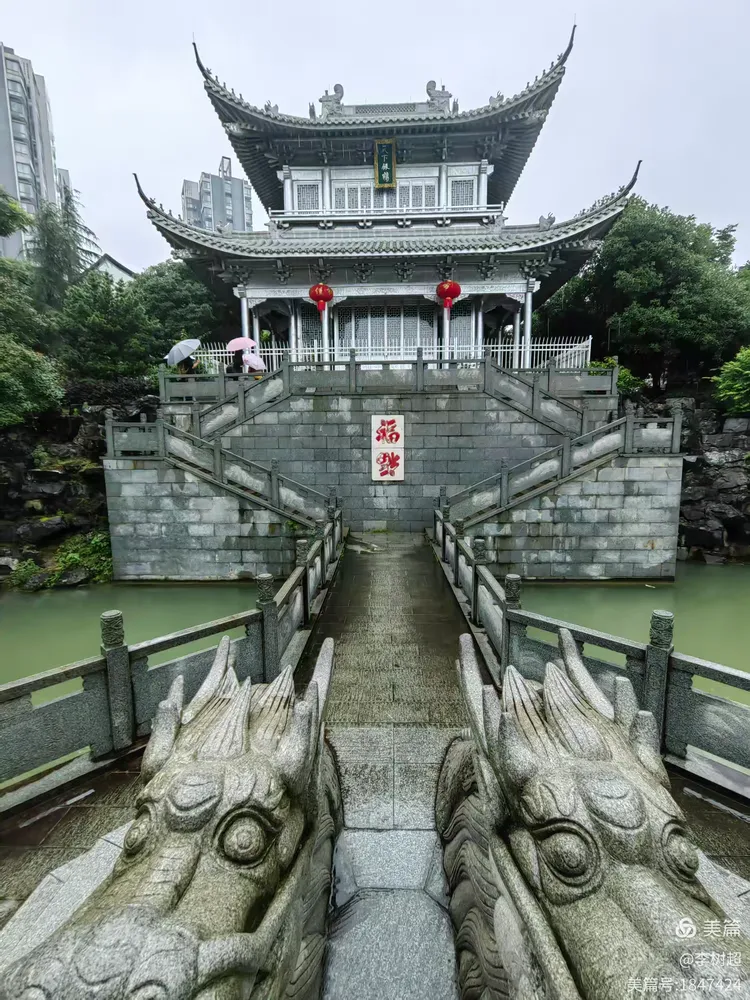 郴州永兴第一银楼通常指位于湖南省郴州市永兴县中国白